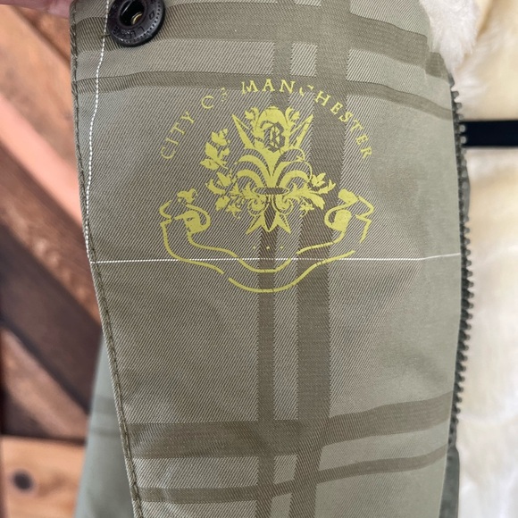 Women’s Burton Plaid Snowboard Jacket Size Small - Picture 15 of 16